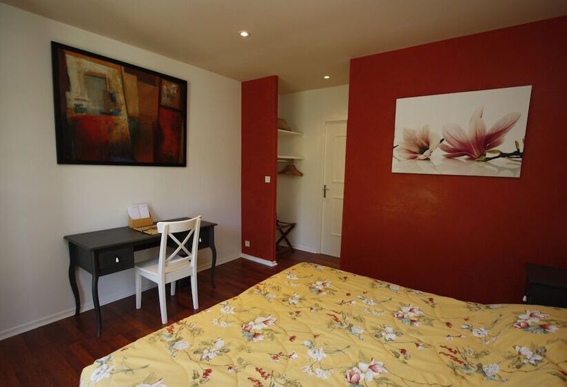 Номер Стандарт с Террасой, Demeure De Flore