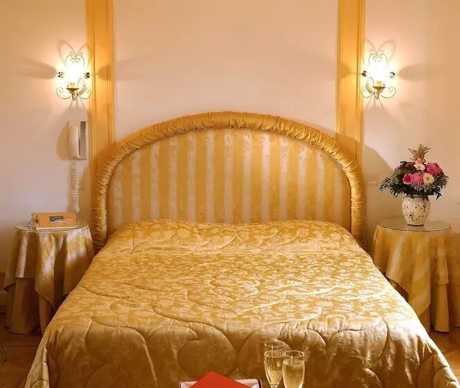 スイート, Demeure De Flore