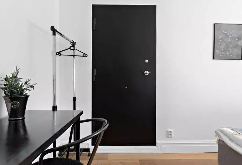 ３ベッドルームアパートメント, Donners Hotell