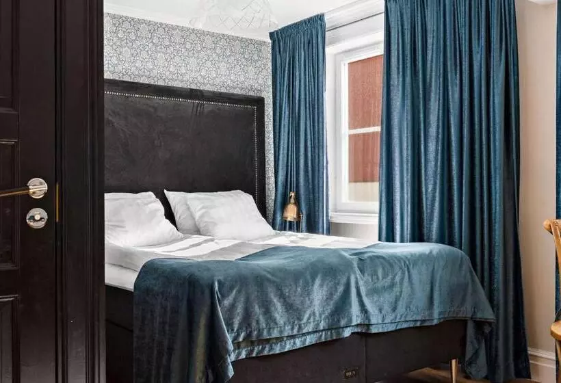 キングサイズベッドのスタンダードルーム, Donners Hotell