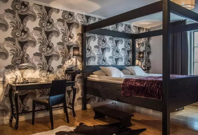 キングサイズベッドのスーペリアルーム, Donners Hotell