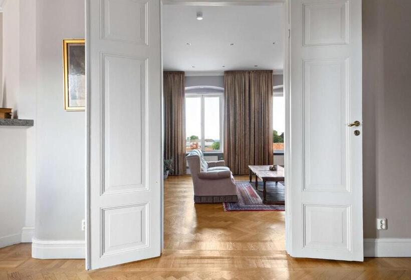 شقة غرفتين, Donners Hotell