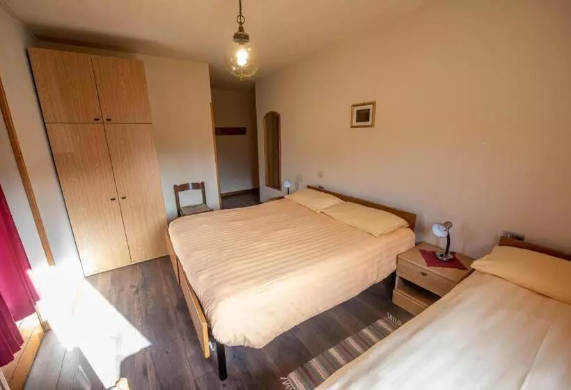 Classic Kolmen Hengen Huone, Eira