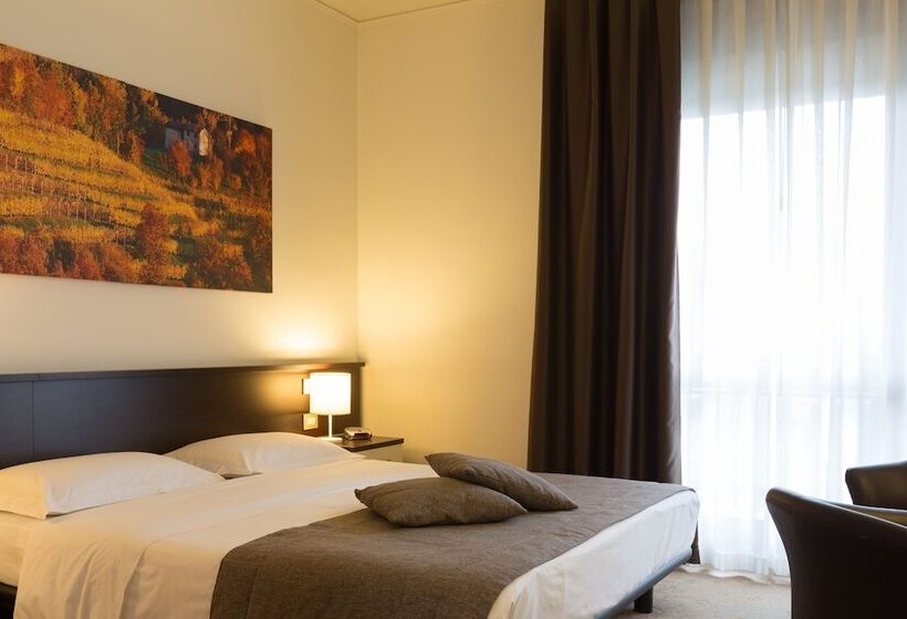 スタンダードトリプルルーム, Eurorest