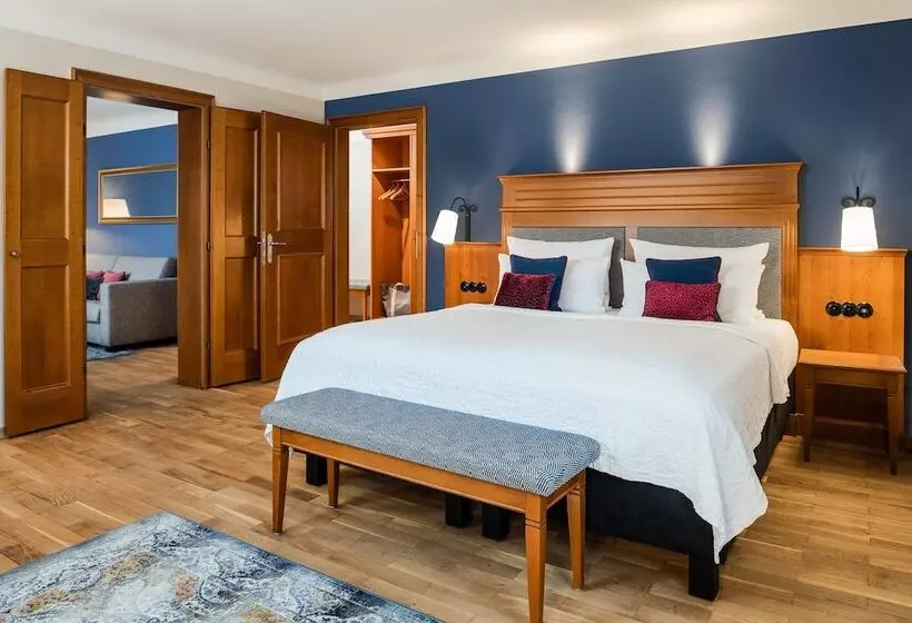 Junior Suite, Gut Ising