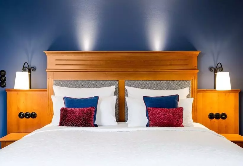Junior Suite, Gut Ising