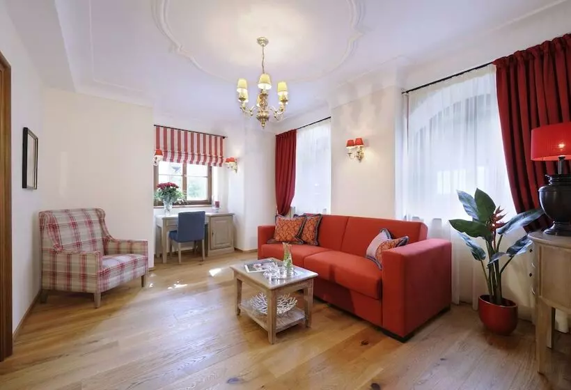 Junior Suite, Gut Ising