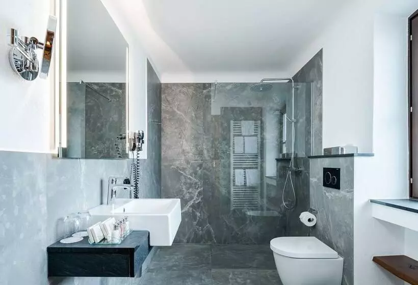 Junior Suite, Gut Ising