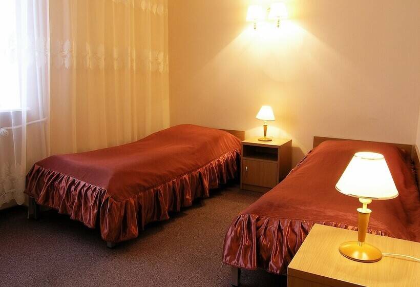 스탠다드 트리플 룸, Iskra