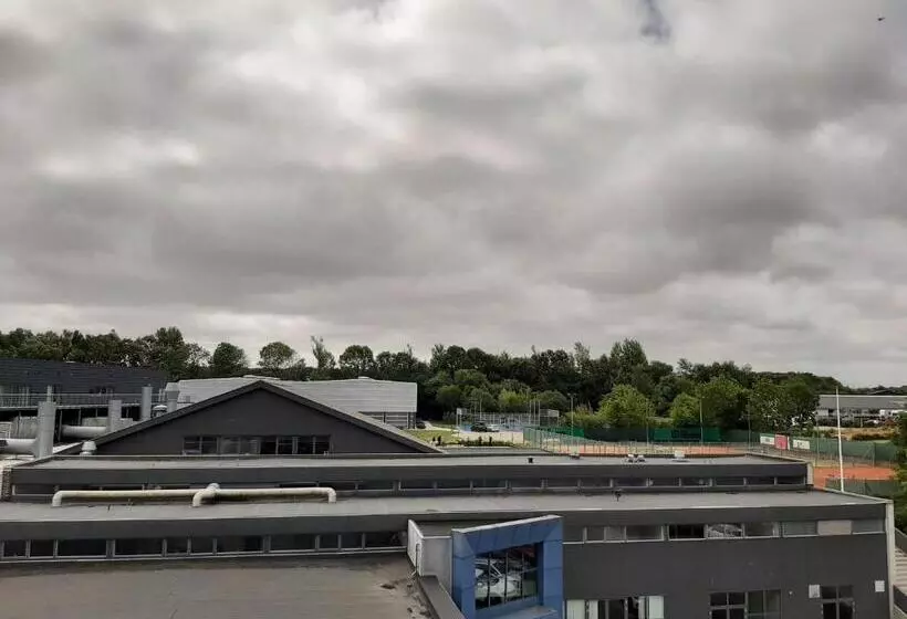 エコノミー４人部屋, Kolding Sportel