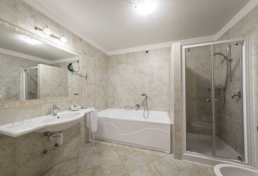 Полулюкс, Miravalle