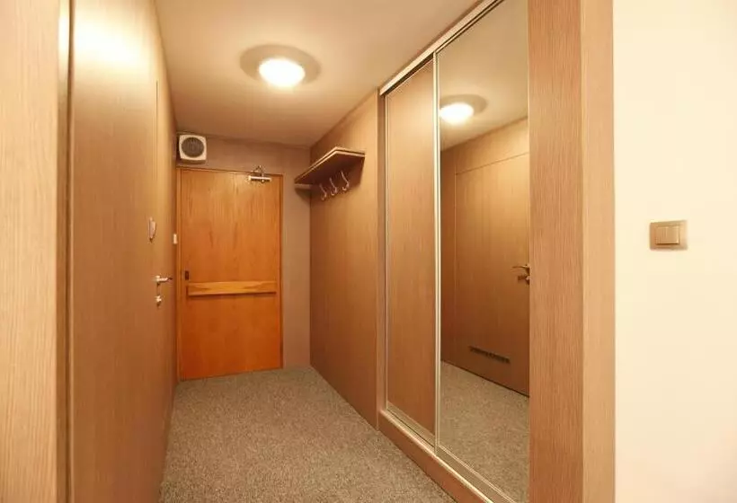 コンフォートルーム, Máj Hotel Medical Wellness