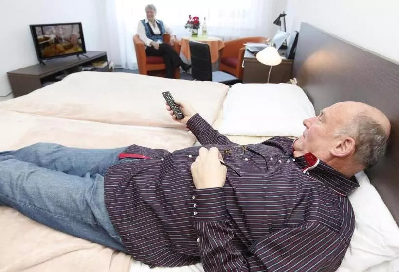 コンフォートルーム, Máj Hotel Medical Wellness