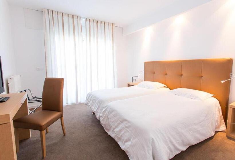 غرفة قياسية مطلّة علي البحر مزوَّدة بشُرفة, Revellata & Spa