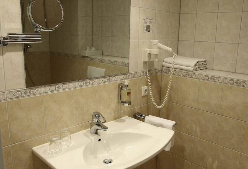 Номер Стандарт, Seehotel Schloss Klink