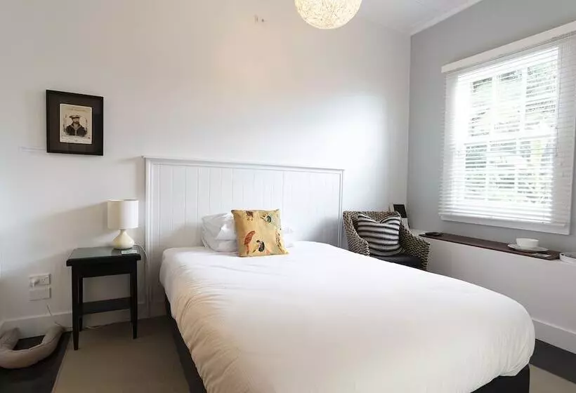 Standard-studio, The Old Oak Boutique