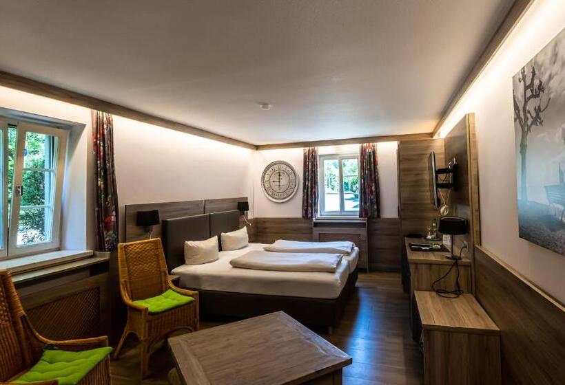 Quarto Familiar, Waldhaus Jakob