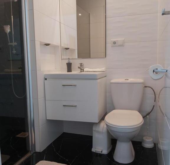 غرفة قياسية, Willa Ela