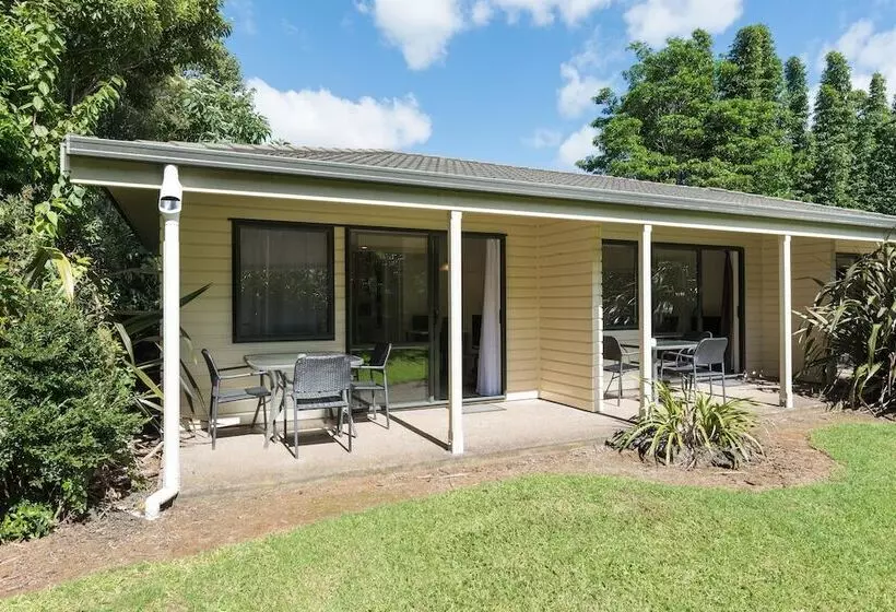 استودیوی استاندارد, Kauri Park Motel