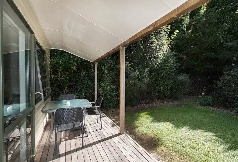 استودیو اجرایی, Kauri Park Motel