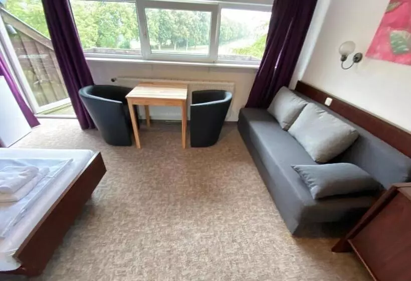 スタンダードシングルルーム, K 357   Low Budget Hotel   Ostsee Lounge   In Ratekau Bei Lübeck