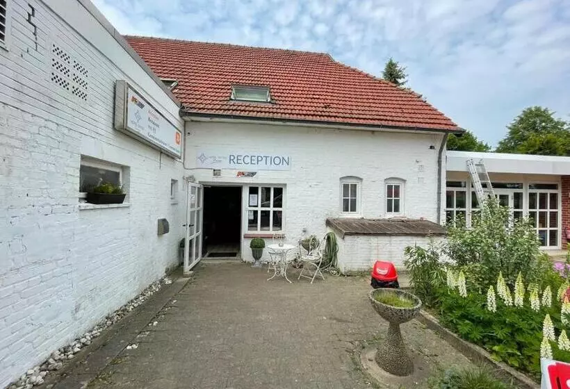浴室共有スタンダード４人用ルーム, K 357   Low Budget Hotel   Ostsee Lounge   In Ratekau Bei Lübeck