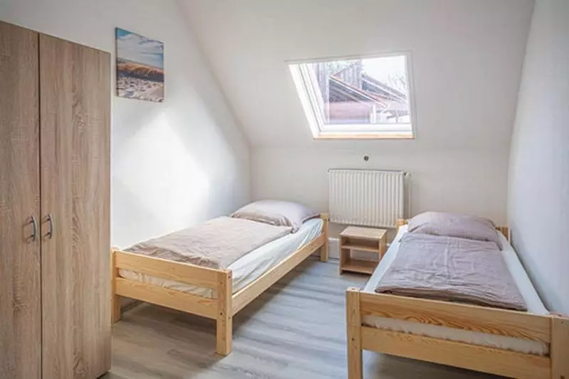 浴室共有スタンダード４人用ルーム, K 357   Low Budget Hotel   Ostsee Lounge   In Ratekau Bei Lübeck