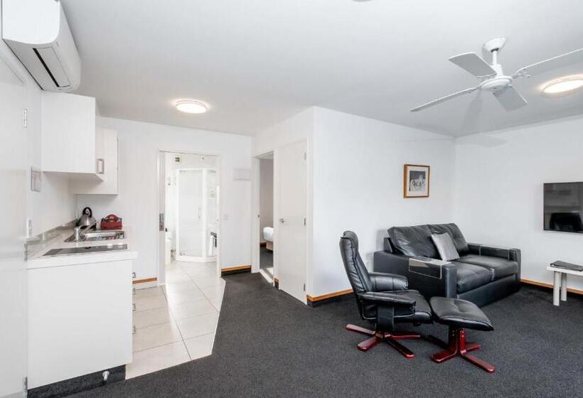 דירת אקזקיוטיב, חדר שינה 1, Palms Motel