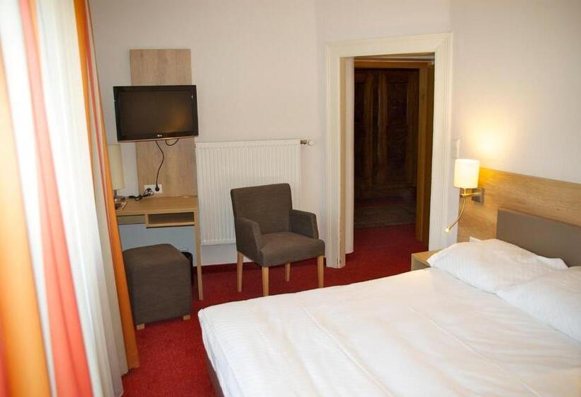 غرفة قياسية فردية, Hirsch