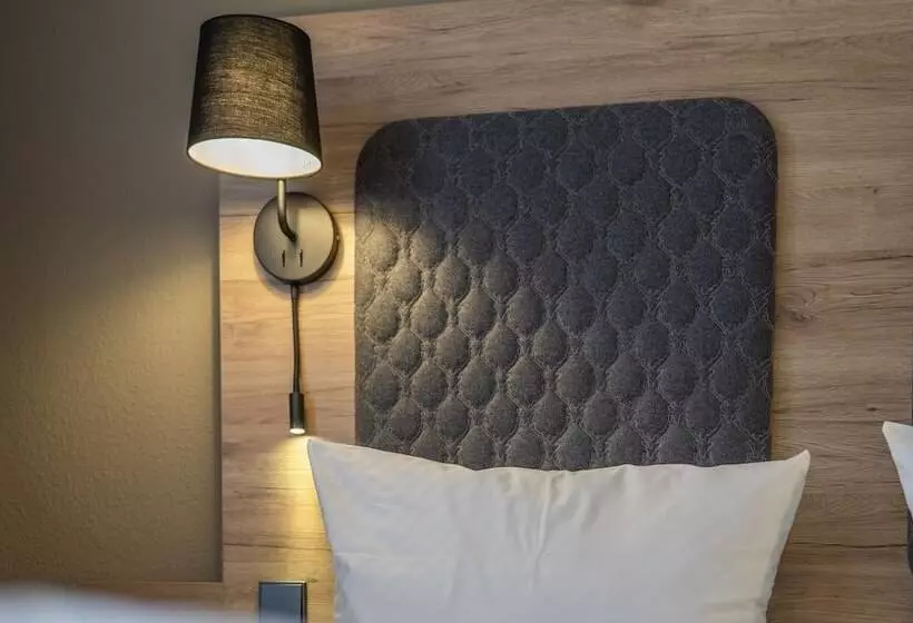 Quarto standart individual, Hirsch