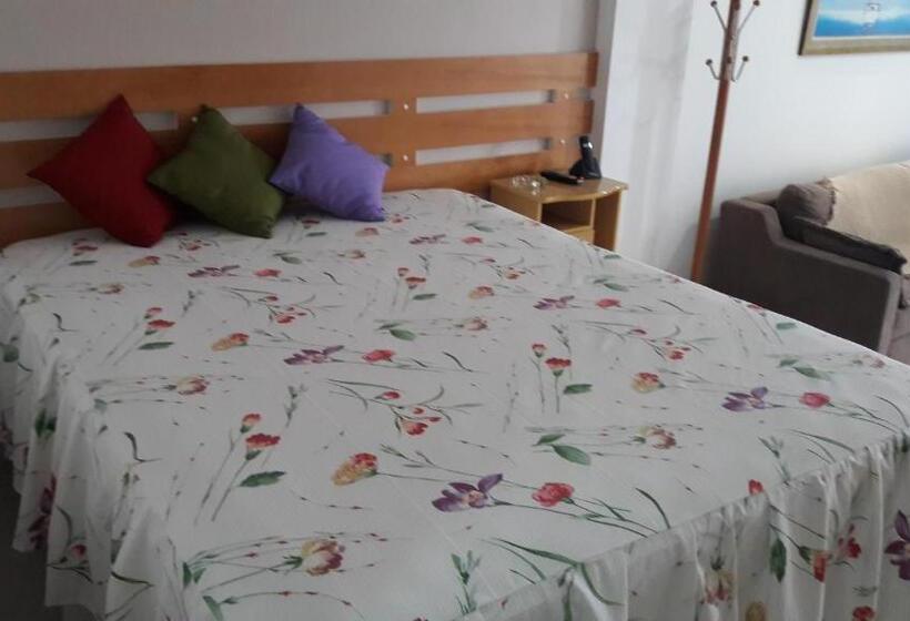 استودیوی استاندارد با چشمانداز دریا, Bahia Flat 301