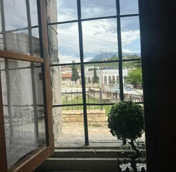 اتاق استاندارد سه نفره, Omer The Ottoman House