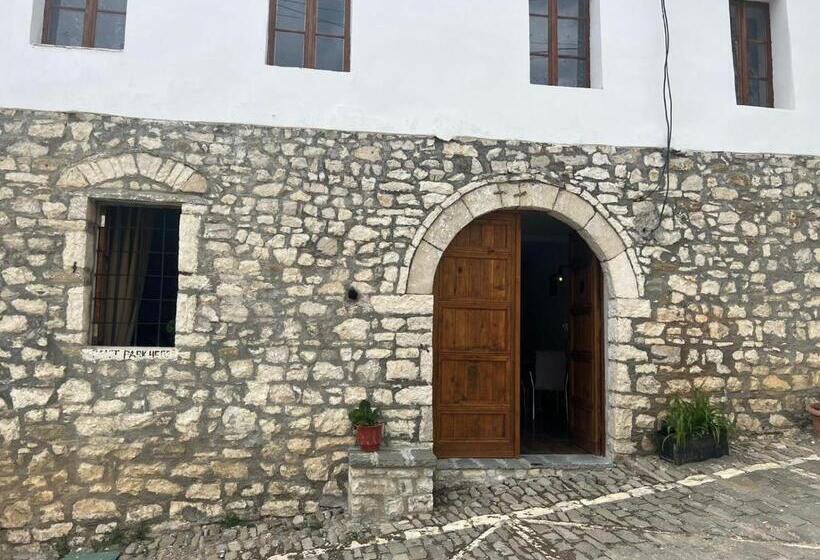 חדר סטנדרט לארבעה, Omer The Ottoman House