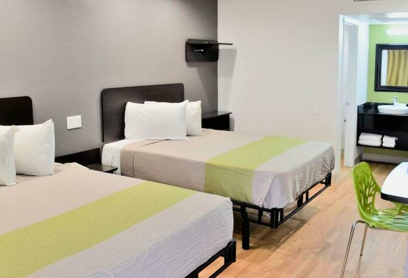 デラックスの4人部屋, Studio 6 Buttonwillow, Ca