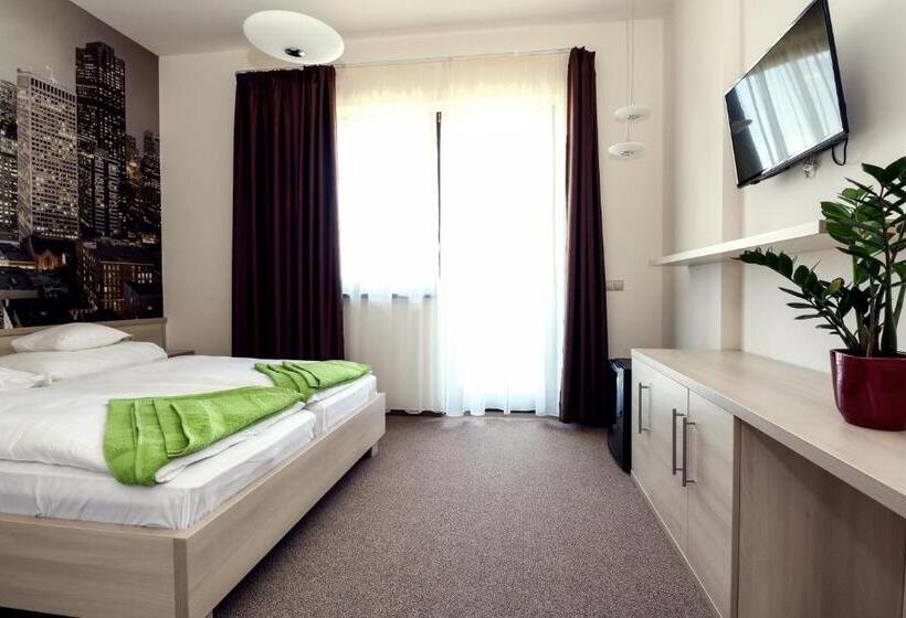 标准间, Ipari Park Panzió