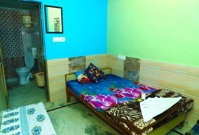 اتاق لوکس یک تخته, Royal Heritage Guest House