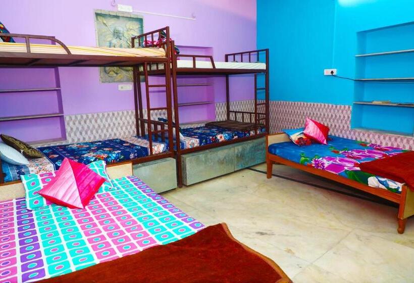 Deluxe Room, Royal Heritage Guest House