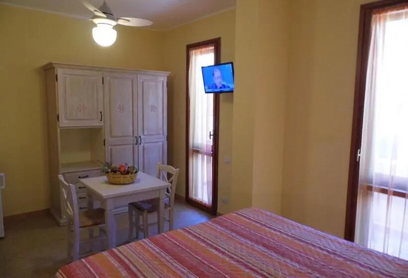 スタンダードスタジオ, Residence Le Nereidi Con Piscina   Parcheggi
