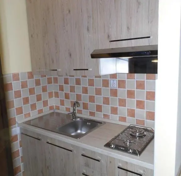 スタンダードスタジオ, Residence Le Nereidi Con Piscina   Parcheggi