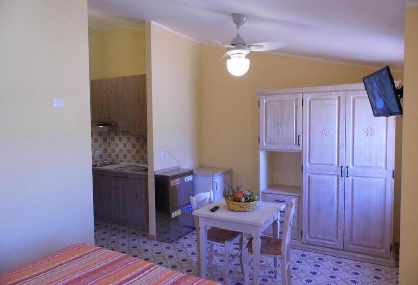 استودیوی استاندارد, Residence Le Nereidi Con Piscina Parcheggi