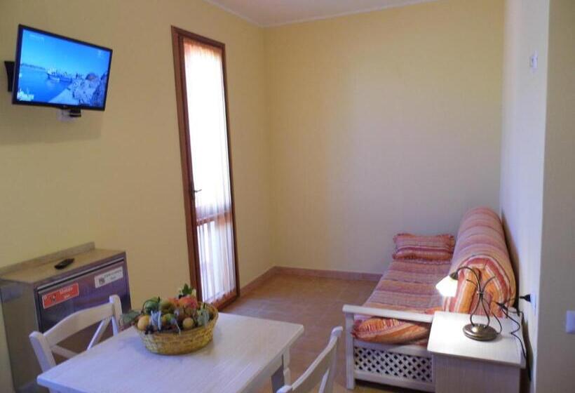 استودیوی استاندارد, Residence Le Nereidi Con Piscina   Parcheggi