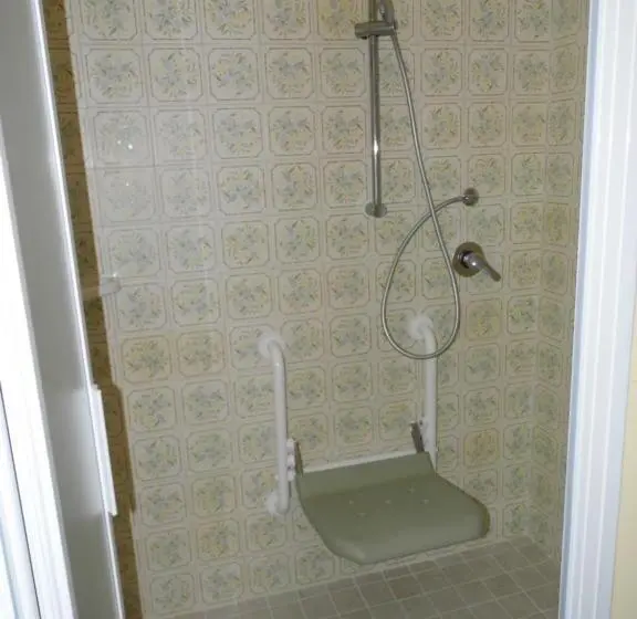庭の見える１ベッドルームアパートメント, Residence Le Nereidi Con Piscina   Parcheggi