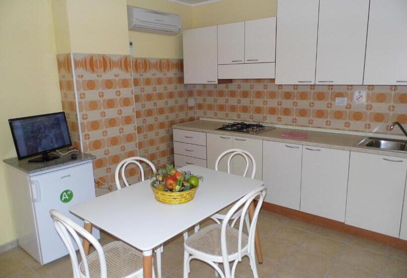 آپارتمان 1 خوابه همکف, Residence Le Nereidi Con Piscina Parcheggi