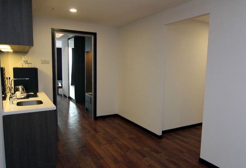 Номер Deluxe, Nexus Regency Suites &