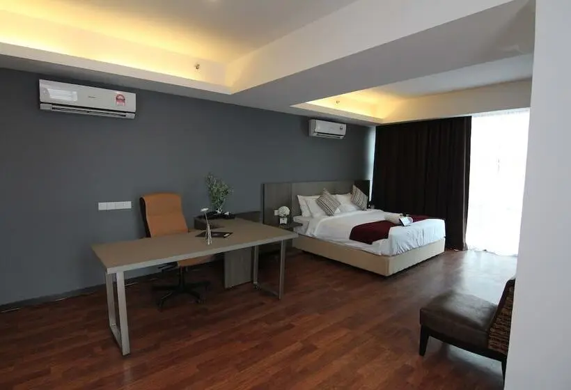 デラックスルーム, Nexus Regency Suites &