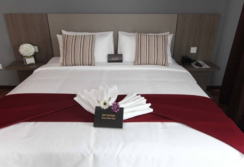 سوییت جونیور, Nexus Regency Suites &