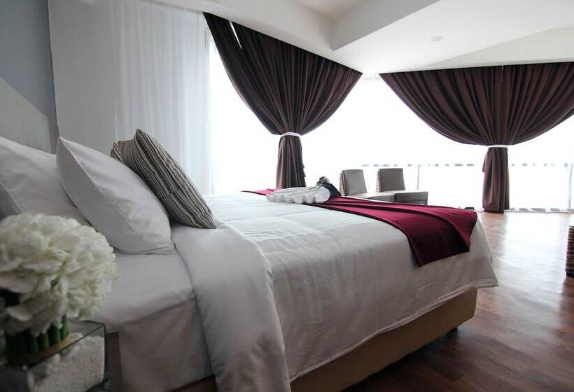 سوییت اجرایی, Nexus Regency Suites &