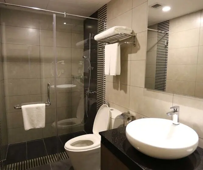 デラックスルーム, Nexus Regency Suites &