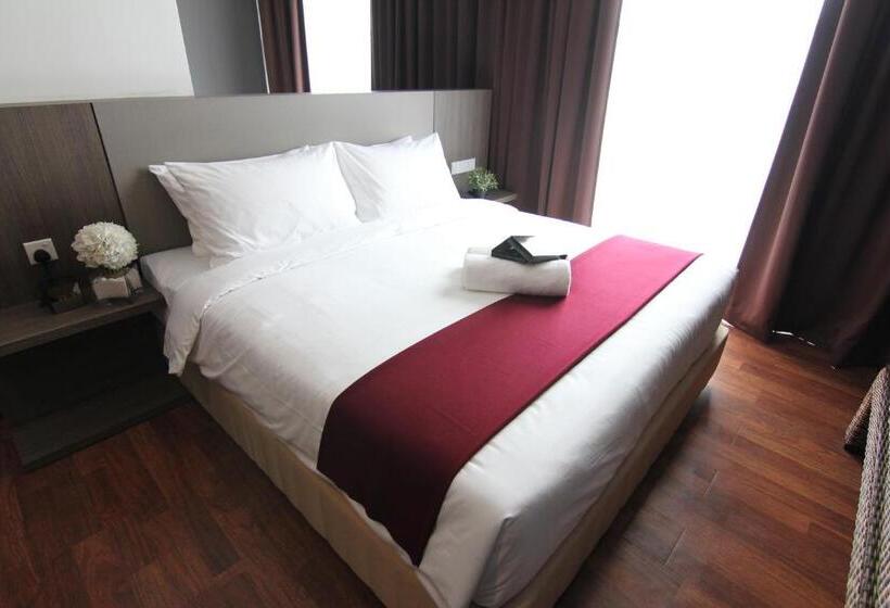 سوییت جونیور, Nexus Regency Suites &