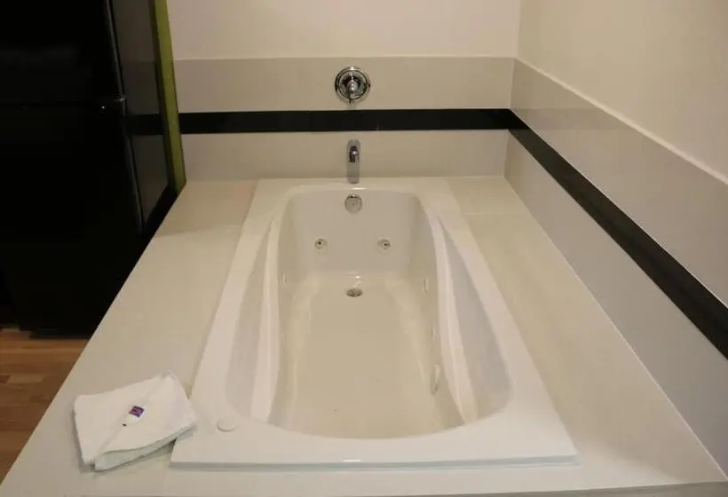 Standard-studio, Studio 6 Victorville   Apple Valley